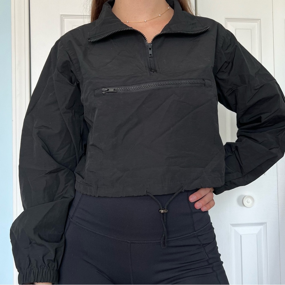 Women's AKIRA Cropped Front Zippered Pocket Windbreaker Jacket - M
